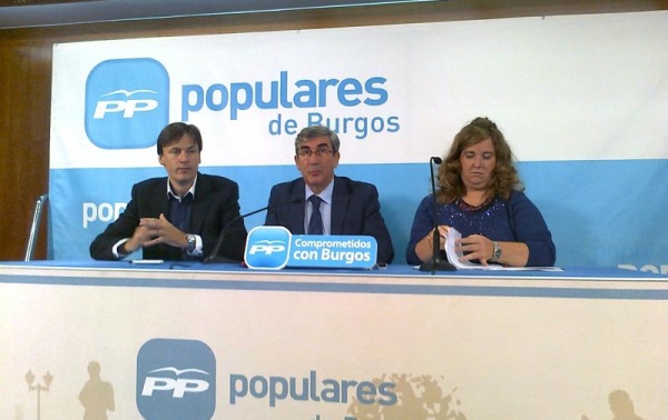 Fernando Rodríguez Porres (centro de la imagen) es vicepte. 1º de las Cortes de CyL.