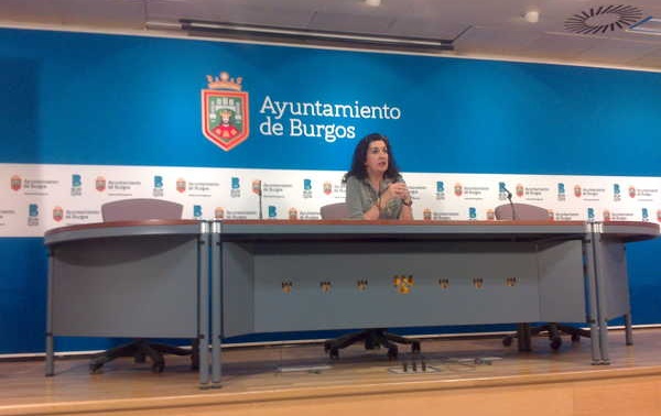 La concejal de Juventud, María José Abajo, presentó los cursos.