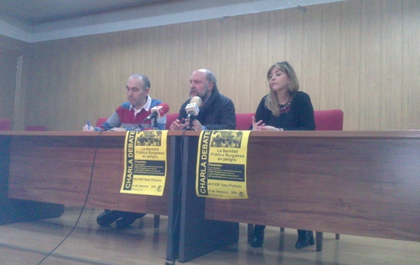 Miembros de la Plataforma anunciaron la charla que se celebrará en la Sala Polisón. 