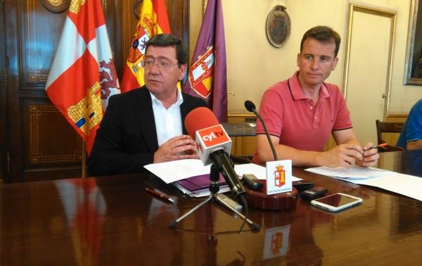 César Rico y Borja Suárez han presentado el Organigrama de funcionamiento de la Diputación.