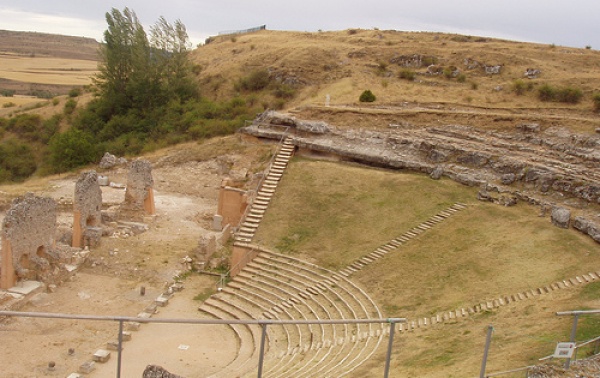 Ruinas del Teatro Romano de Clunia. 