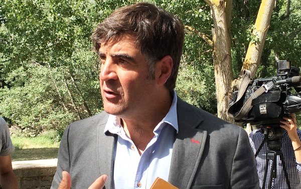 El alcalde accidental Fernando Gómez responde a las preguntas sobre los hosteleros y Proyecta Burgos
