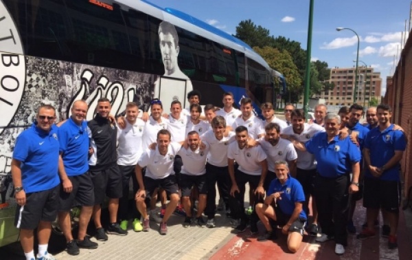 La plantilla del Burgos CF ha viajado a Galicia con la ilusión de lograr el triunfo. Foto. BCF.
