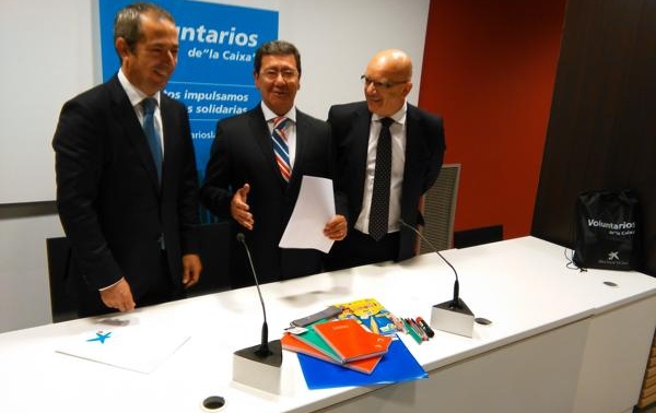 José Manuel Bilbao, César Rico y Julio Velasco han presentado la campaña de material escolar.