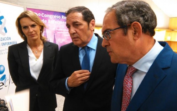 El consejero de Sanidad, Sáez Aguado ha inaugurado el Congreso de Enfermería de Castilla y León.